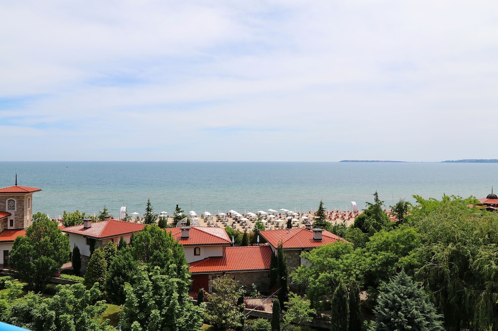 Bora Bora — Beach in Sunny Beach, Burgas Region