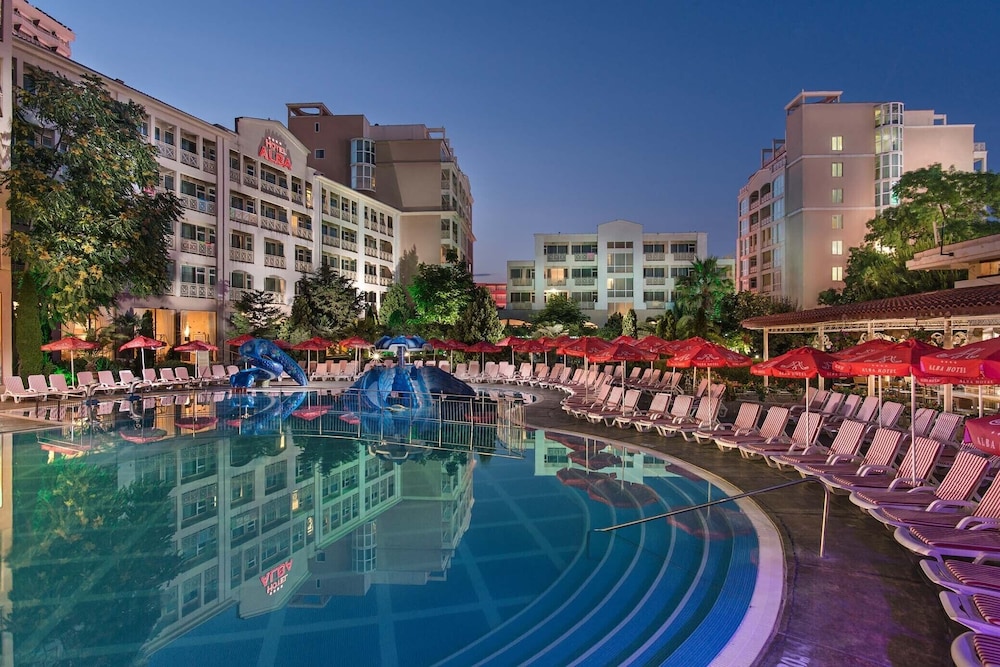 Hotel Alba - All Inclusive — Swimming pool in Sunny Beach, Burgas Region