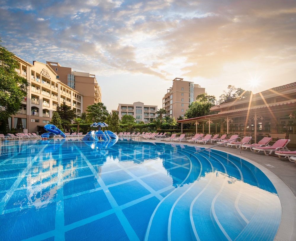 Hotel Alba - All Inclusive — Swimming pool in Sunny Beach, Burgas Region
