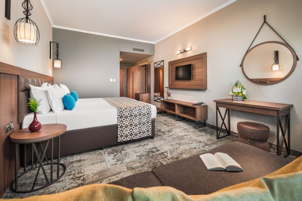 Hotel Alba - All Inclusive — Hotel rooms in Sunny Beach, Burgas Region