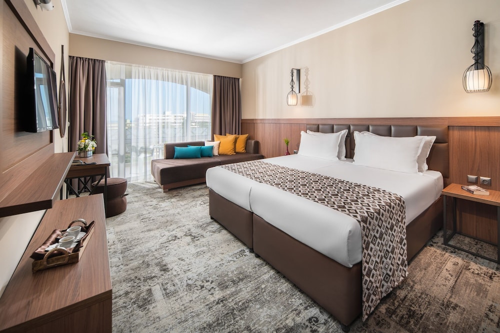 Hotel Alba - All Inclusive — Hotel rooms in Sunny Beach, Burgas Region