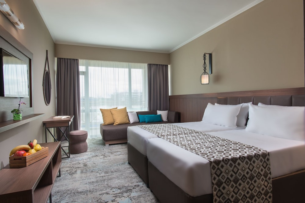 Hotel Alba - All Inclusive — Hotel rooms in Sunny Beach, Burgas Region