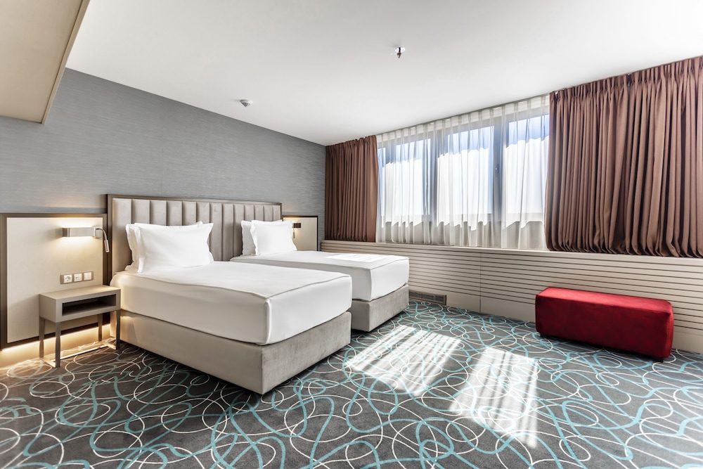 Hotel Bulgaria Burgas — Hotel rooms in Bourgas, Burgas Region