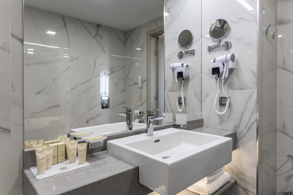 Hotel Bulgaria Burgas — Hotel rooms in Bourgas, Burgas Region