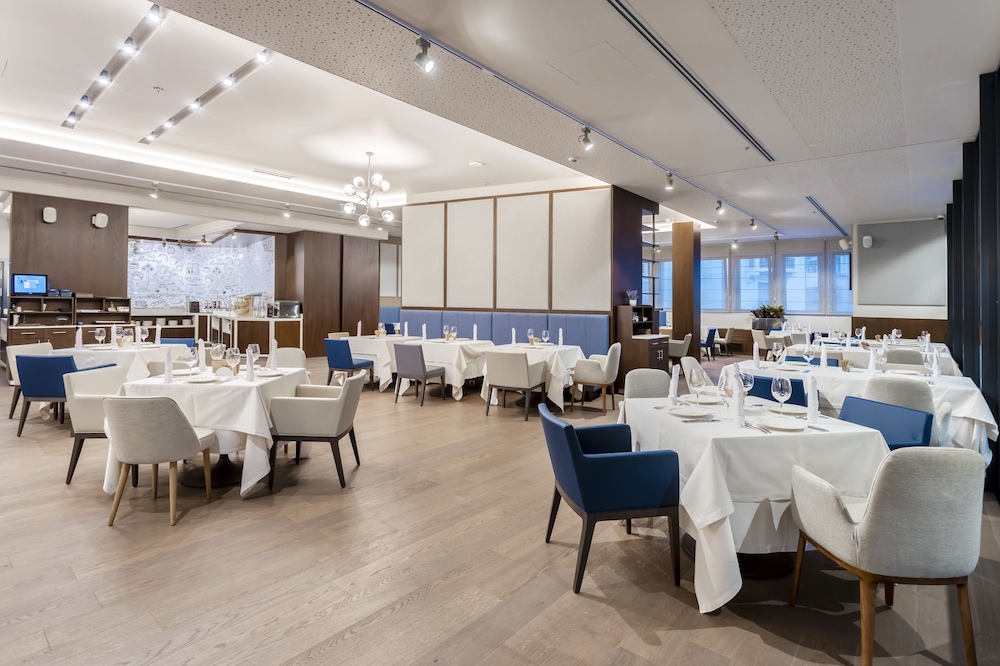 Hotel Bulgaria Burgas — Restaurant & bars in Bourgas, Burgas Region