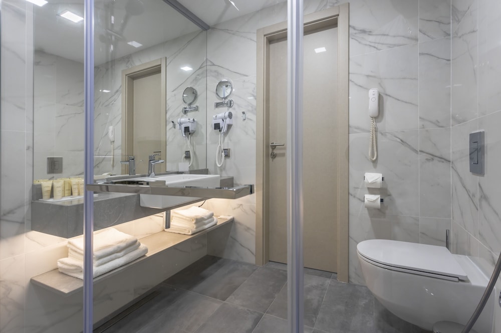 Hotel Bulgaria Burgas — Hotel rooms in Bourgas, Burgas Region