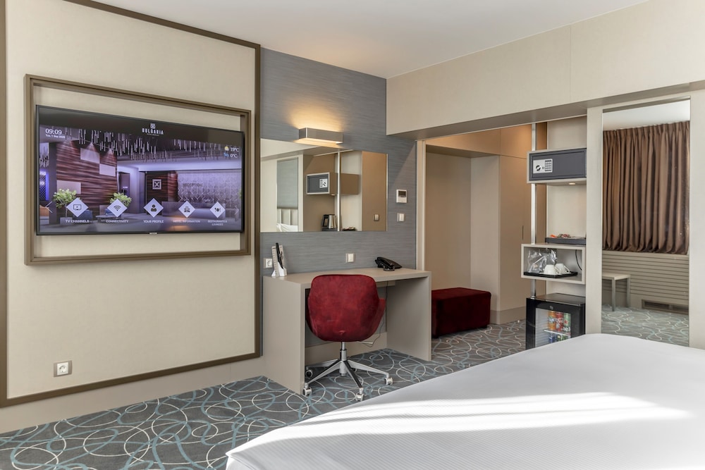 Hotel Bulgaria Burgas — Hotel rooms in Bourgas, Burgas Region