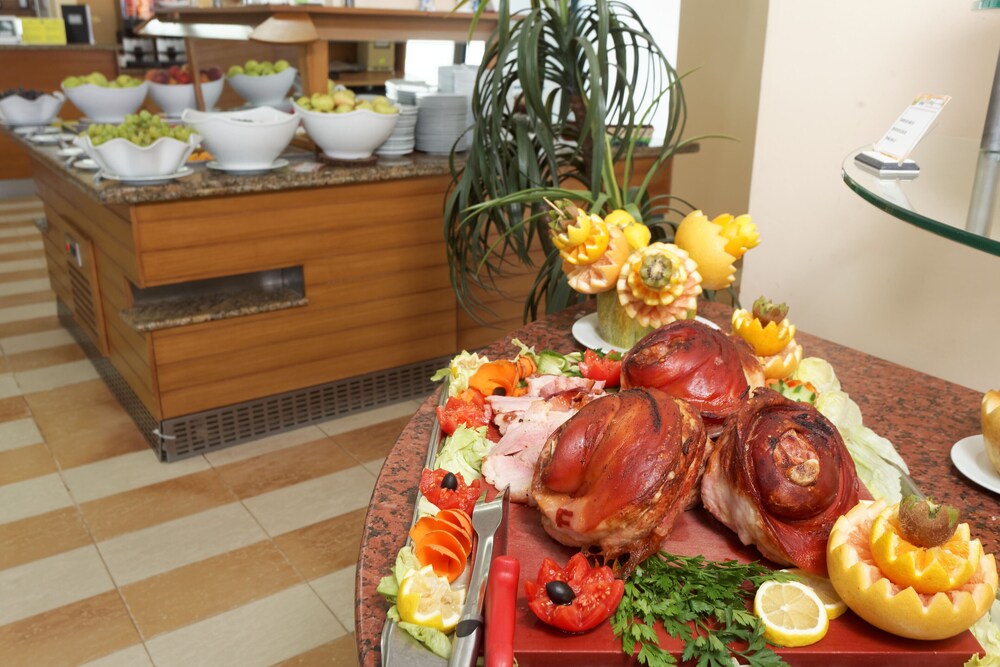 Hotel Mura All Inclusive — Restaurant & bars in Albena, Dobrich