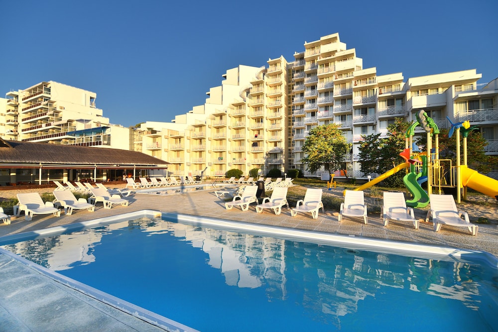 Hotel Mura All Inclusive — Swimming pool in Albena, Dobrich