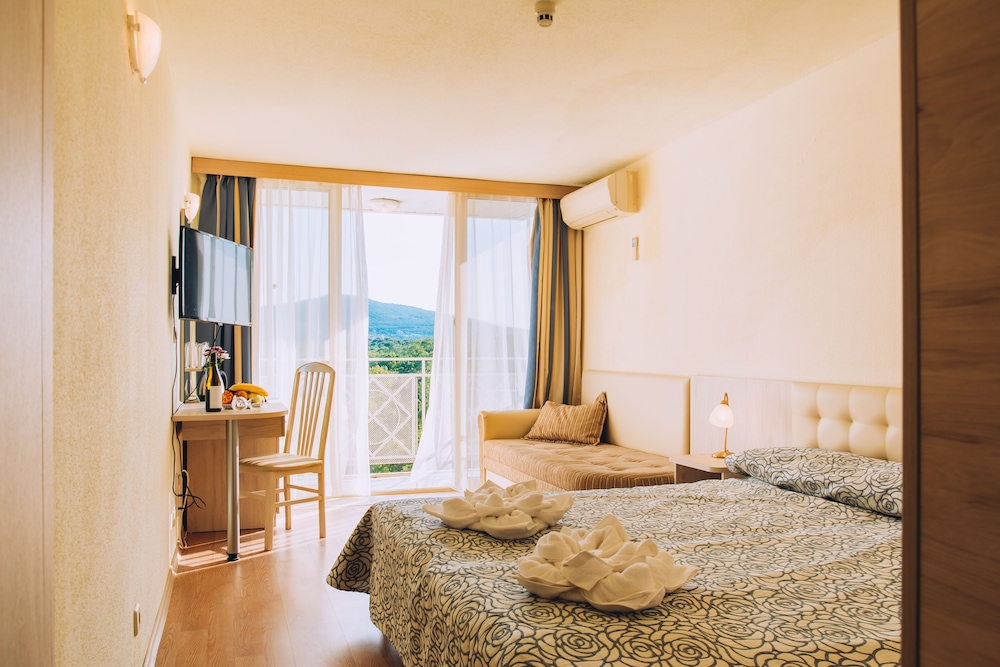 Hotel Mura All Inclusive — Hotel rooms in Albena, Dobrich