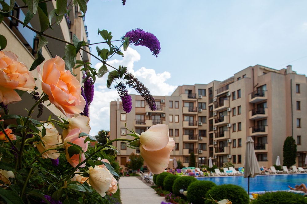 TSB Sunny Victory Apartments — Hotel building in Sunny Beach, Burgas Region