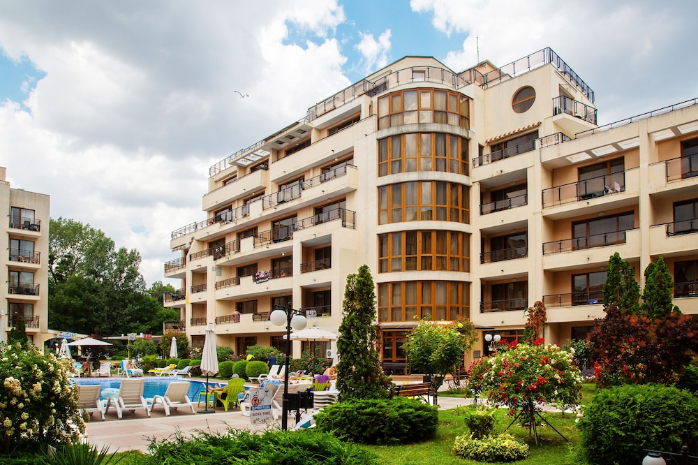 TSB Sunny Victory Apartments — Hotel building in Sunny Beach, Burgas Region