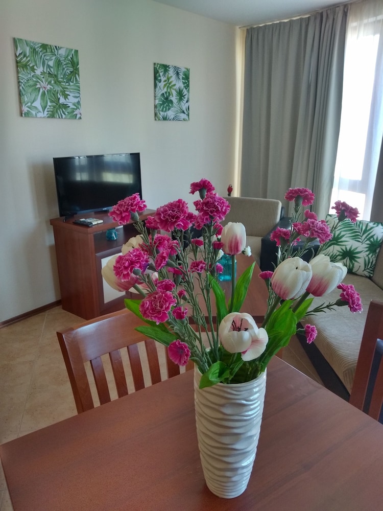 TSB Sunny Victory Apartments — Hotel rooms in Sunny Beach, Burgas Region