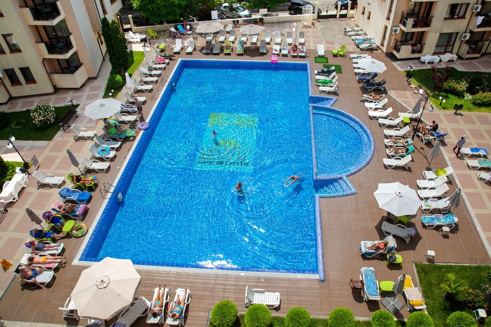 TSB Sunny Victory Apartments — Swimming pool in Sunny Beach, Burgas Region