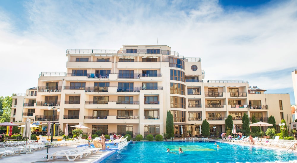 TSB Sunny Victory Apartments — Swimming pool in Sunny Beach, Burgas Region