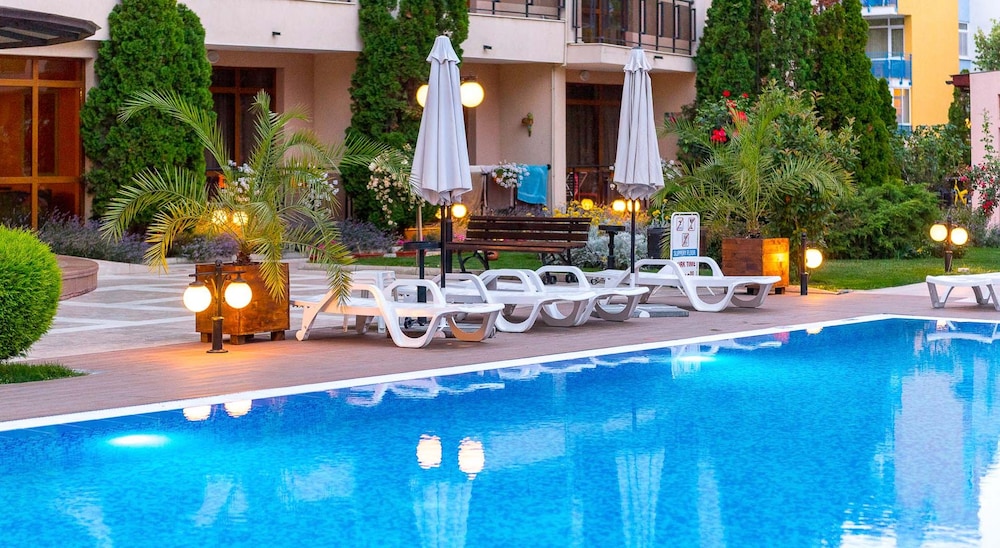 TSB Sunny Victory Apartments — Swimming pool in Sunny Beach, Burgas Region