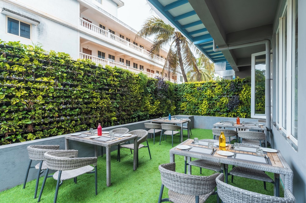 De Mandarin Hotel, Goa — Restaurant & bars in Candolim, Goa