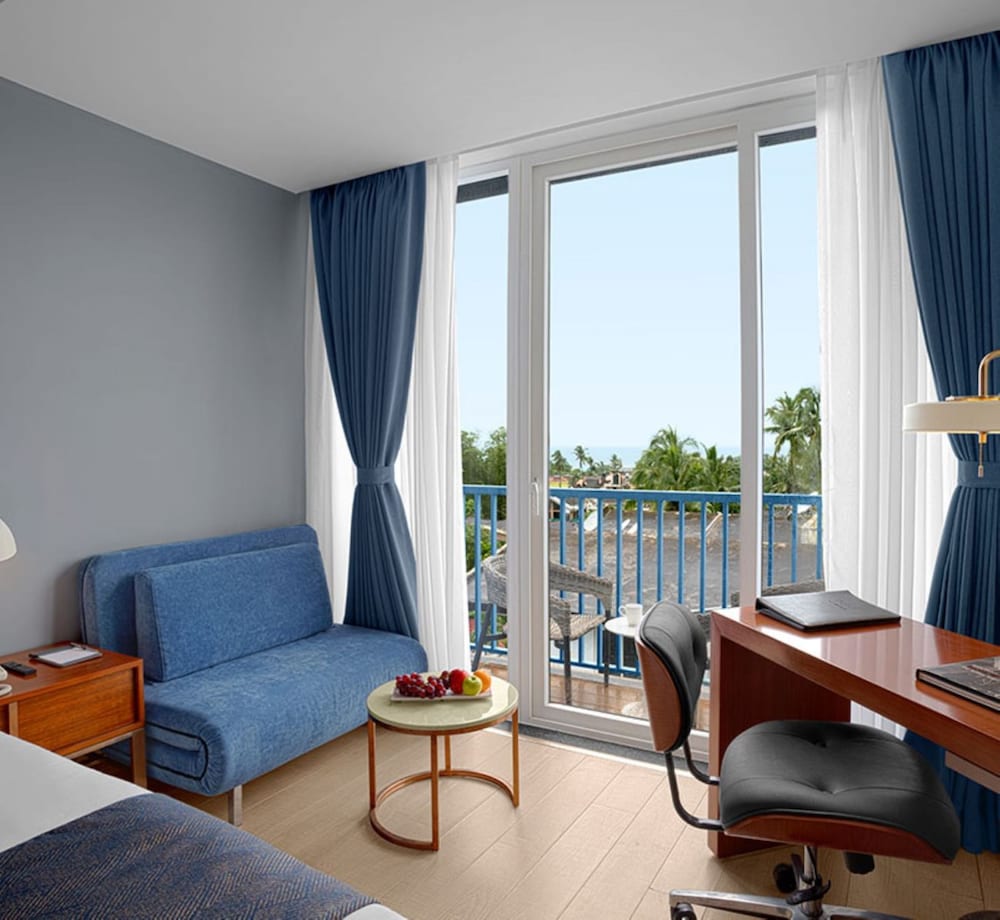 De Mandarin Hotel, Goa — Hotel rooms in Candolim, Goa