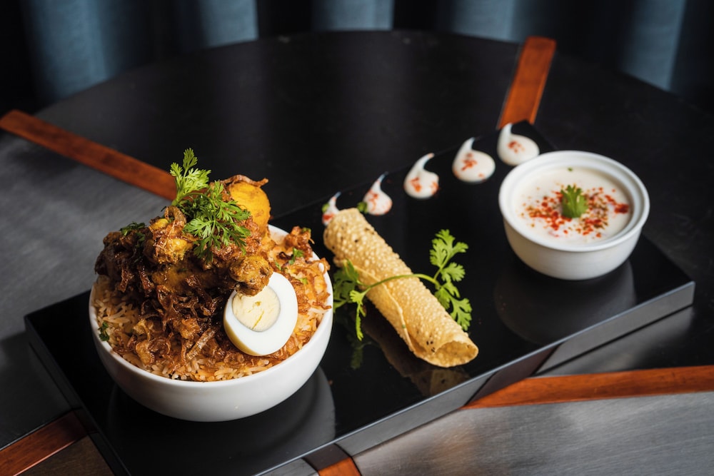 De Mandarin Hotel, Goa — Restaurant & bars in Candolim, Goa