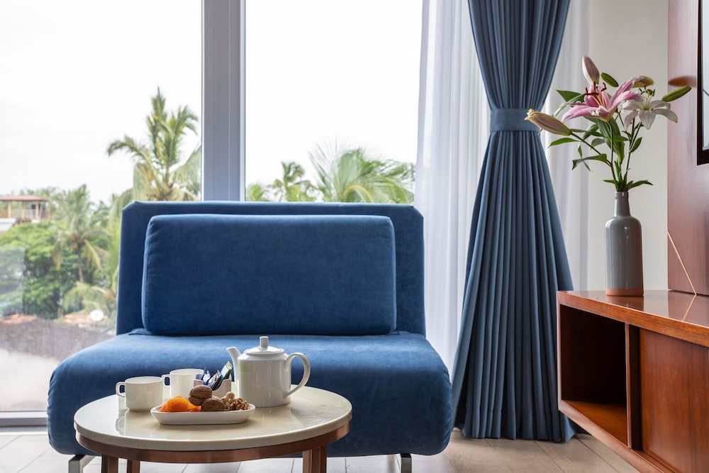 De Mandarin Hotel, Goa — Hotel rooms in Candolim, Goa