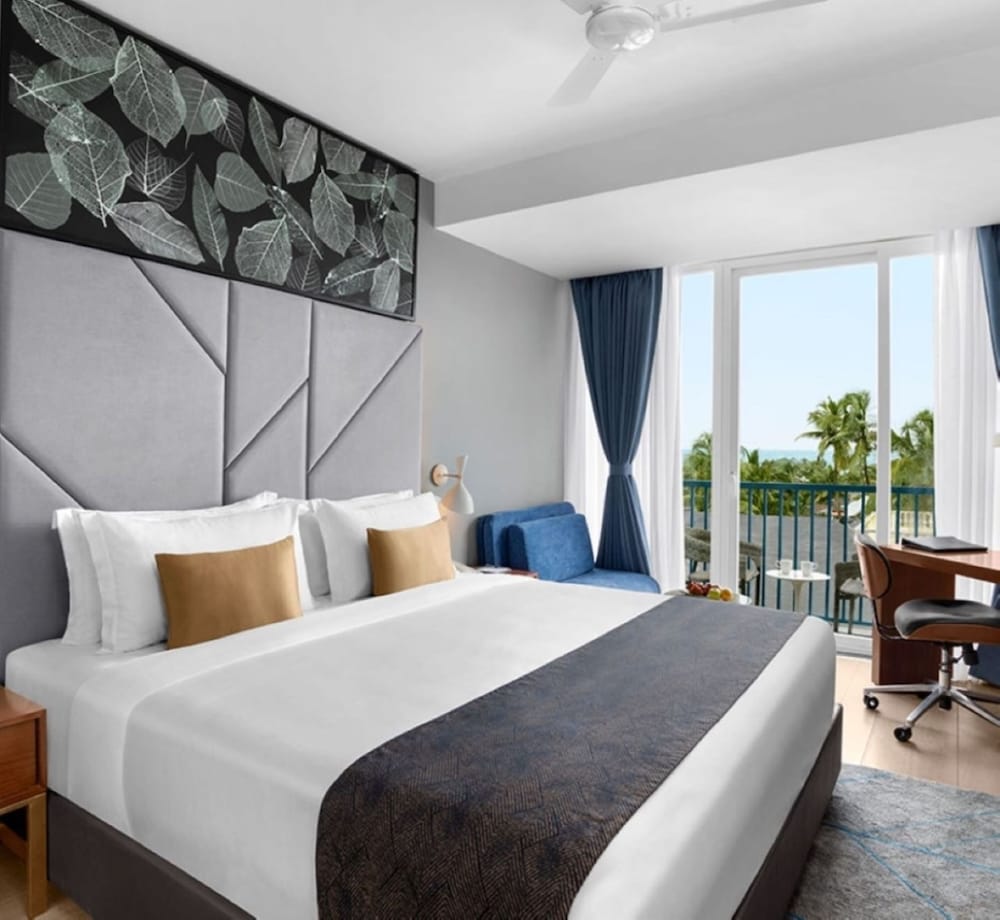 De Mandarin Hotel, Goa — Hotel rooms in Candolim, Goa