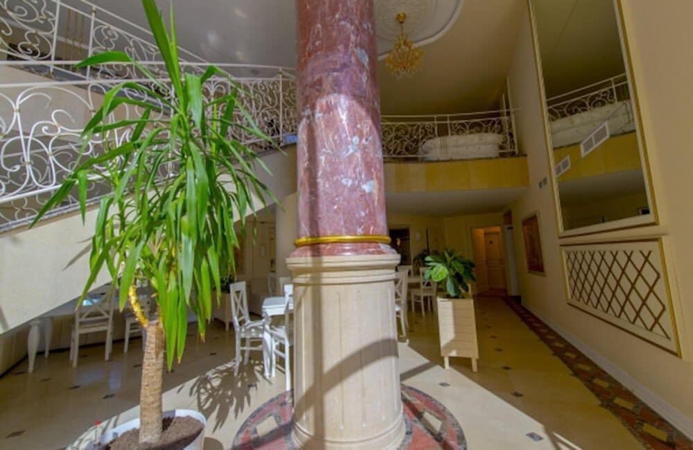 Golden Rainbow VIP Residence — Hotel building in Sunny Beach, Burgas Region
