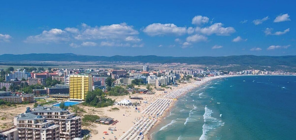 Golden Rainbow VIP Residence — Beach in Sunny Beach, Burgas Region