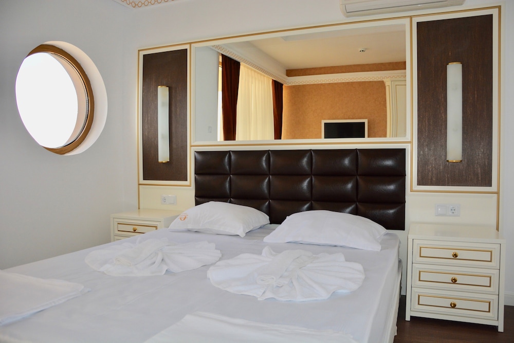 Golden Rainbow VIP Residence — Hotel rooms in Sunny Beach, Burgas Region
