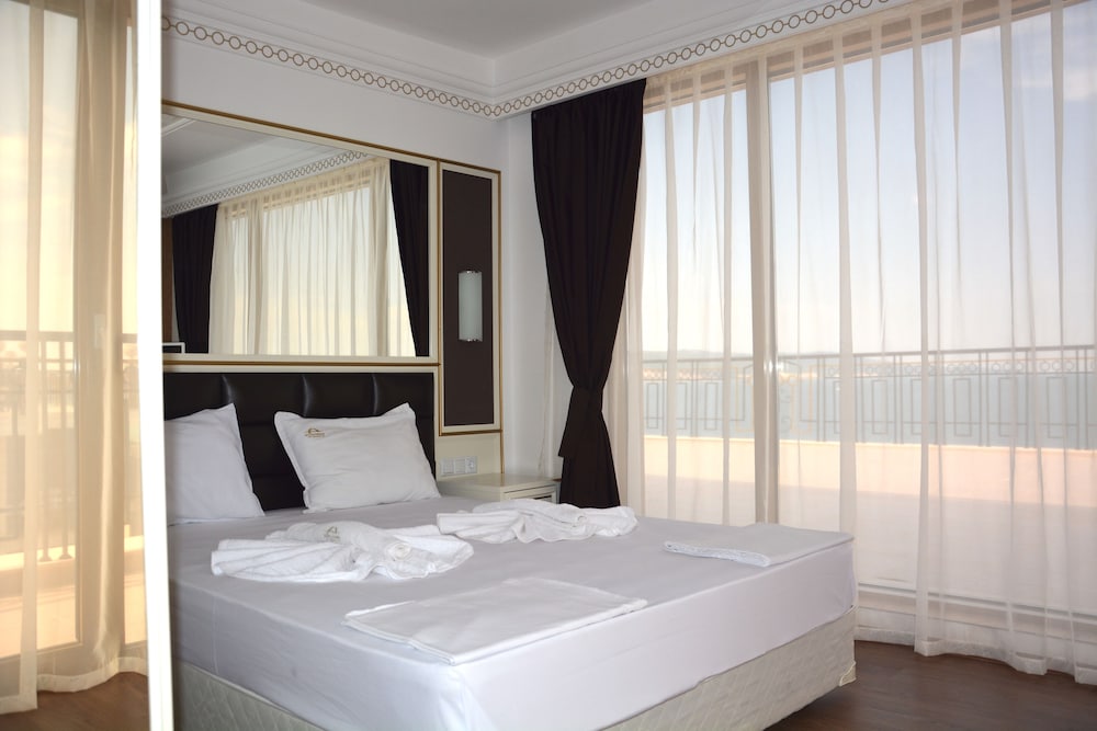 Golden Rainbow VIP Residence — Hotel rooms in Sunny Beach, Burgas Region