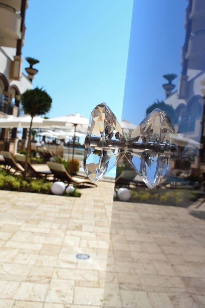 Golden Rainbow VIP Residence — Hotel building in Sunny Beach, Burgas Region