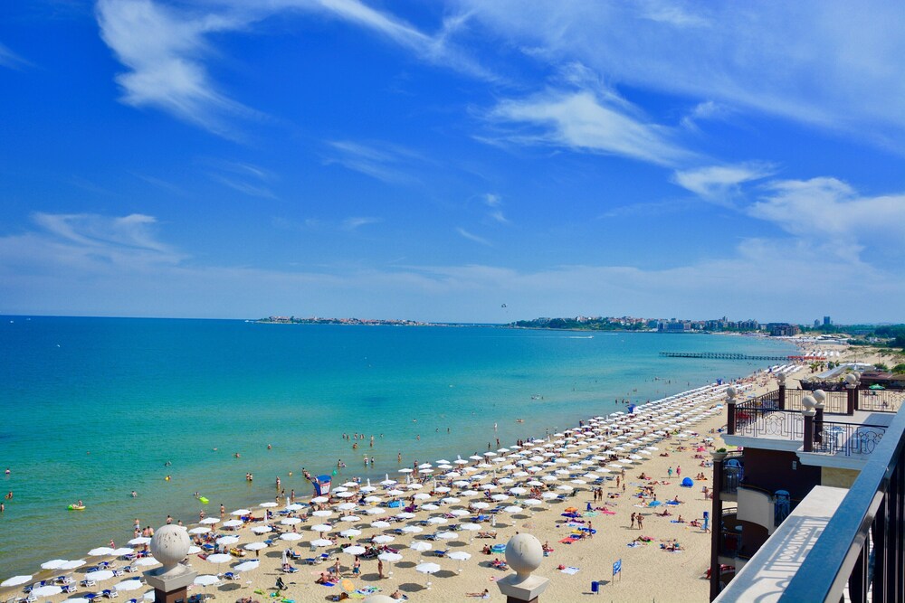 Golden Rainbow VIP Residence — Beach in Sunny Beach, Burgas Region
