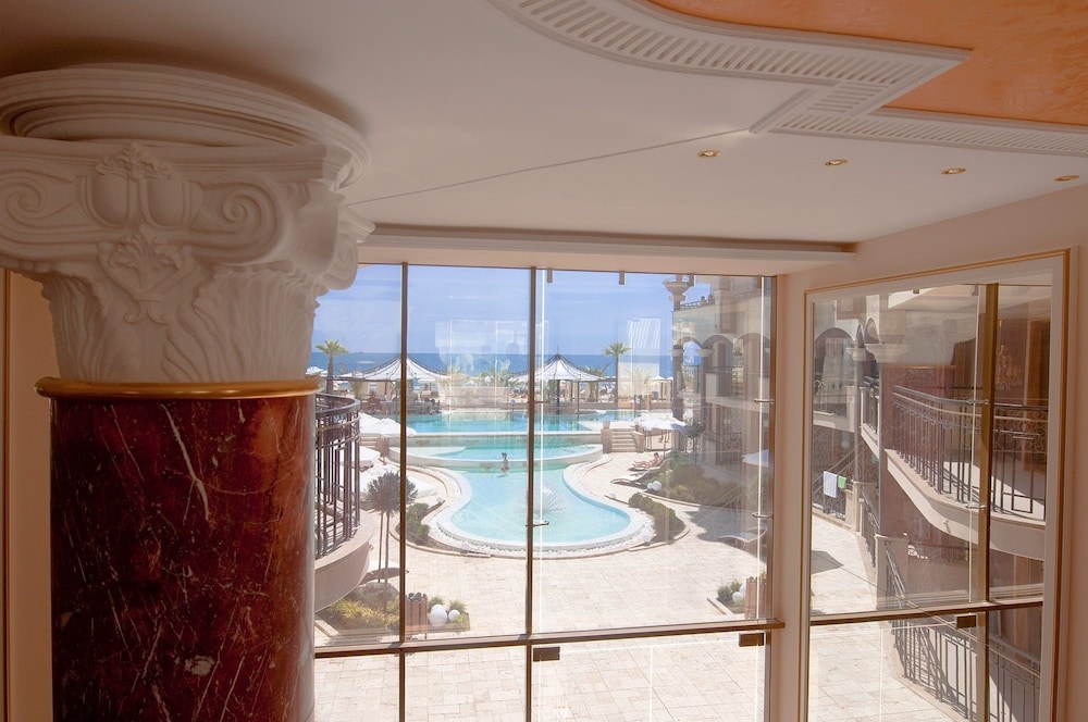 Golden Rainbow VIP Residence — Swimming pool in Sunny Beach, Burgas Region