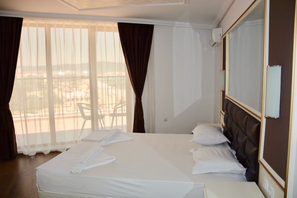 Golden Rainbow VIP Residence — Hotel rooms in Sunny Beach, Burgas Region