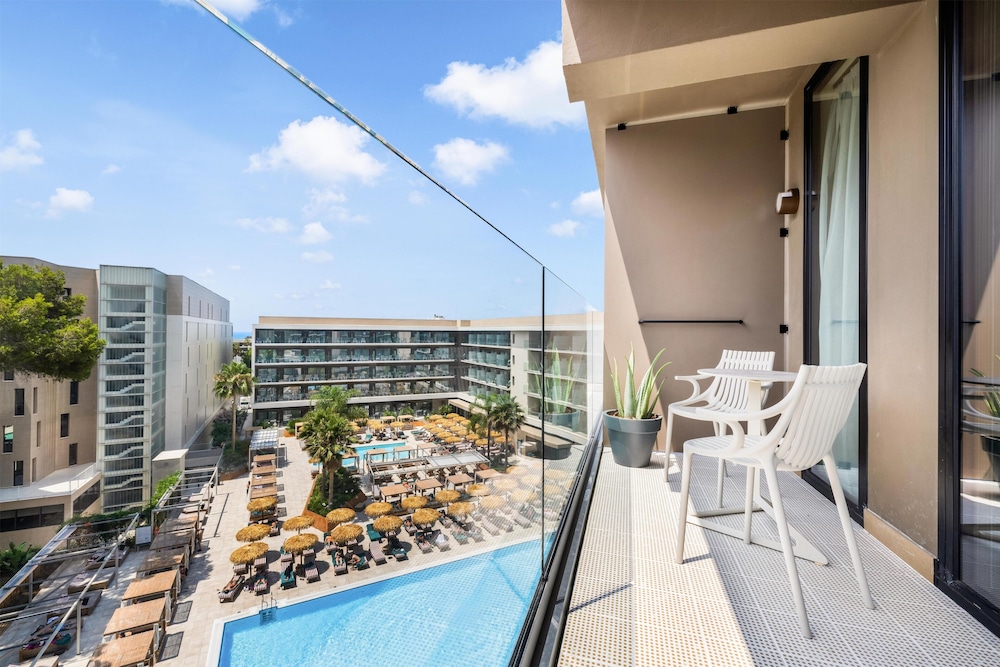 Aubamar Palma Resort — Swimming pool in Playa de Palma, Balearic Islands