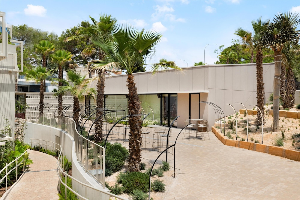 Aubamar Palma Resort — Restaurant & bars in Playa de Palma, Balearic Islands