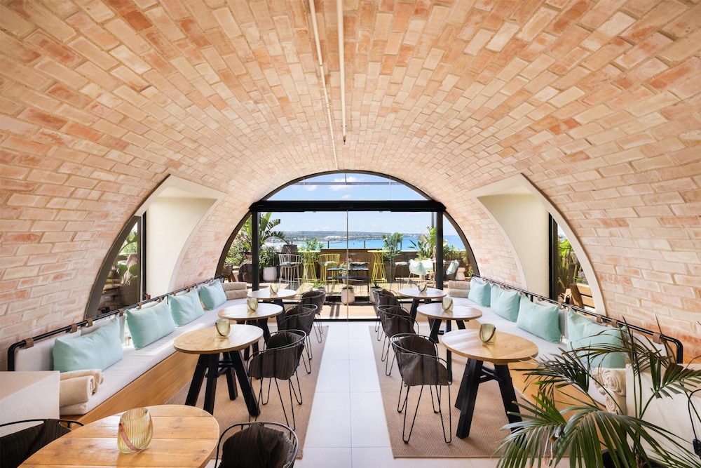 Aubamar Palma Resort — Restaurant & bars in Playa de Palma, Balearic Islands