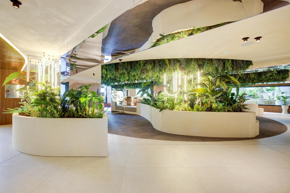 Aubamar Palma Resort — Restaurant & bars in Playa de Palma, Balearic Islands