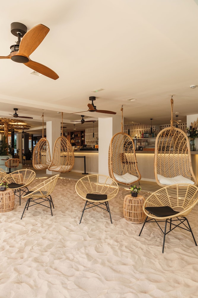 Nativo Ibiza by NCalma Hotels — Restaurant & bars in Santa Eulalia, Balearic Islands