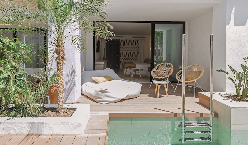 Nativo Ibiza by NCalma Hotels — Hotel rooms in Santa Eulalia, Balearic Islands