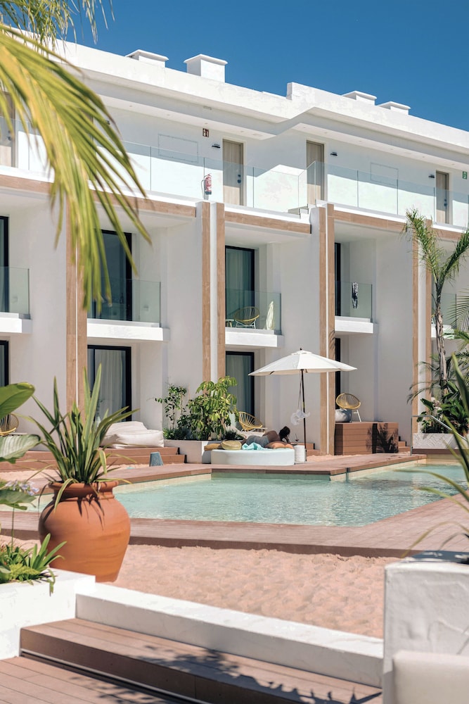 Nativo Ibiza by NCalma Hotels — Swimming pool in Santa Eulalia, Balearic Islands