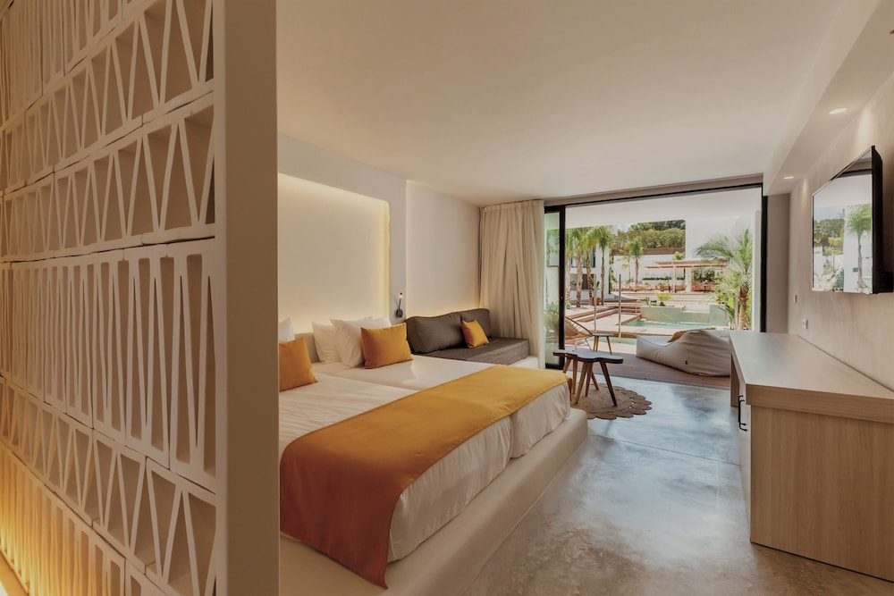Nativo Ibiza by NCalma Hotels — Hotel rooms in Santa Eulalia, Balearic Islands