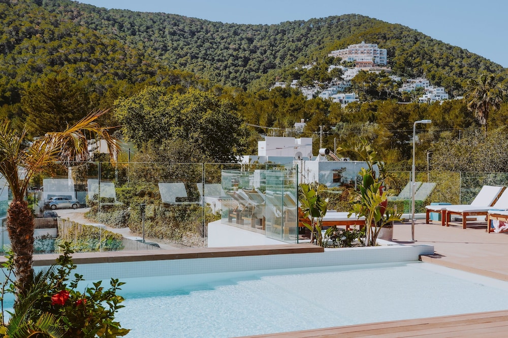 Nativo Ibiza by NCalma Hotels — Swimming pool in Santa Eulalia, Balearic Islands