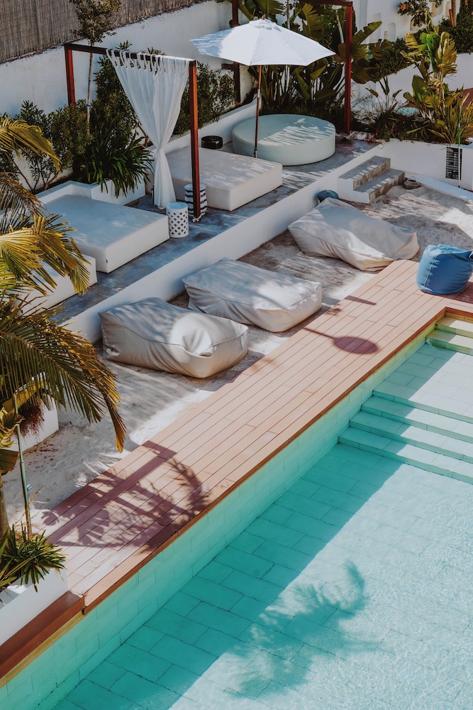 Nativo Ibiza by NCalma Hotels — Swimming pool in Santa Eulalia, Balearic Islands