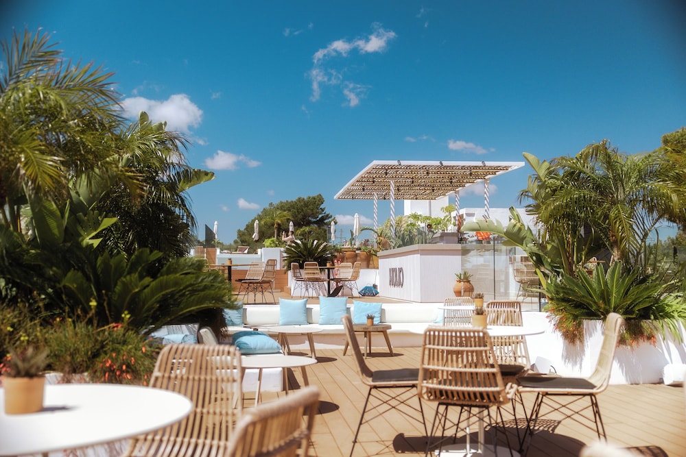 Nativo Ibiza by NCalma Hotels — Restaurant & bars in Santa Eulalia, Balearic Islands