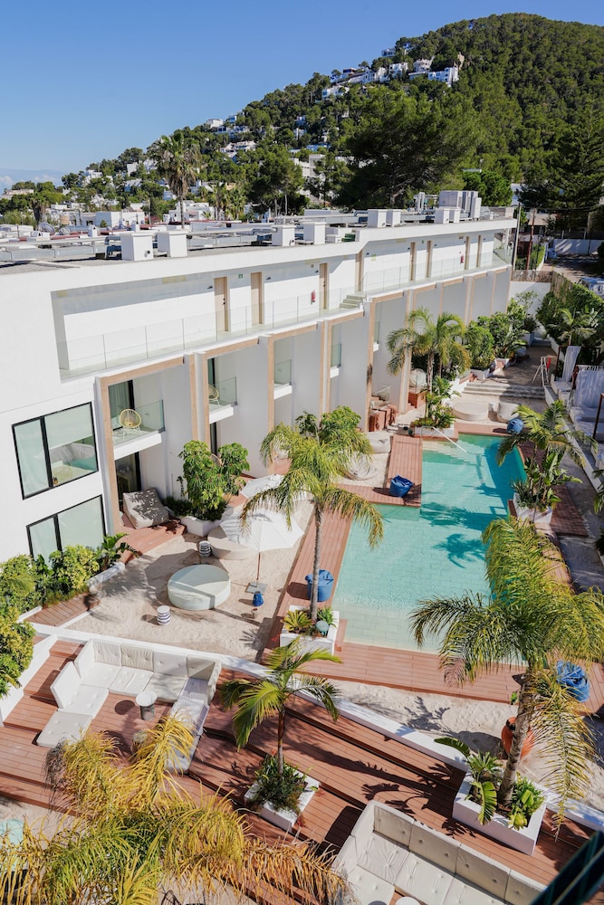Nativo Ibiza by NCalma Hotels — Swimming pool in Santa Eulalia, Balearic Islands