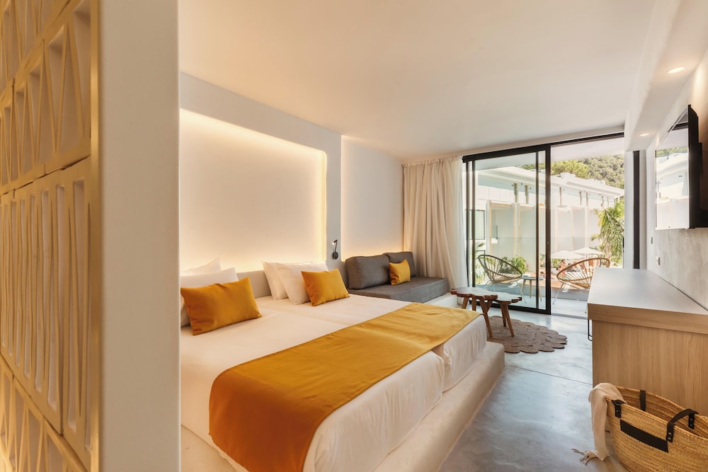 Nativo Ibiza by NCalma Hotels — Hotel rooms in Santa Eulalia, Balearic Islands