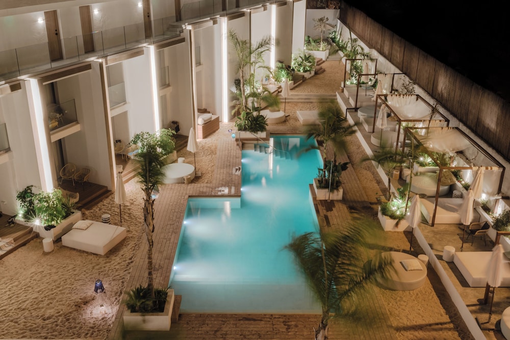 Nativo Ibiza by NCalma Hotels — Swimming pool in Santa Eulalia, Balearic Islands