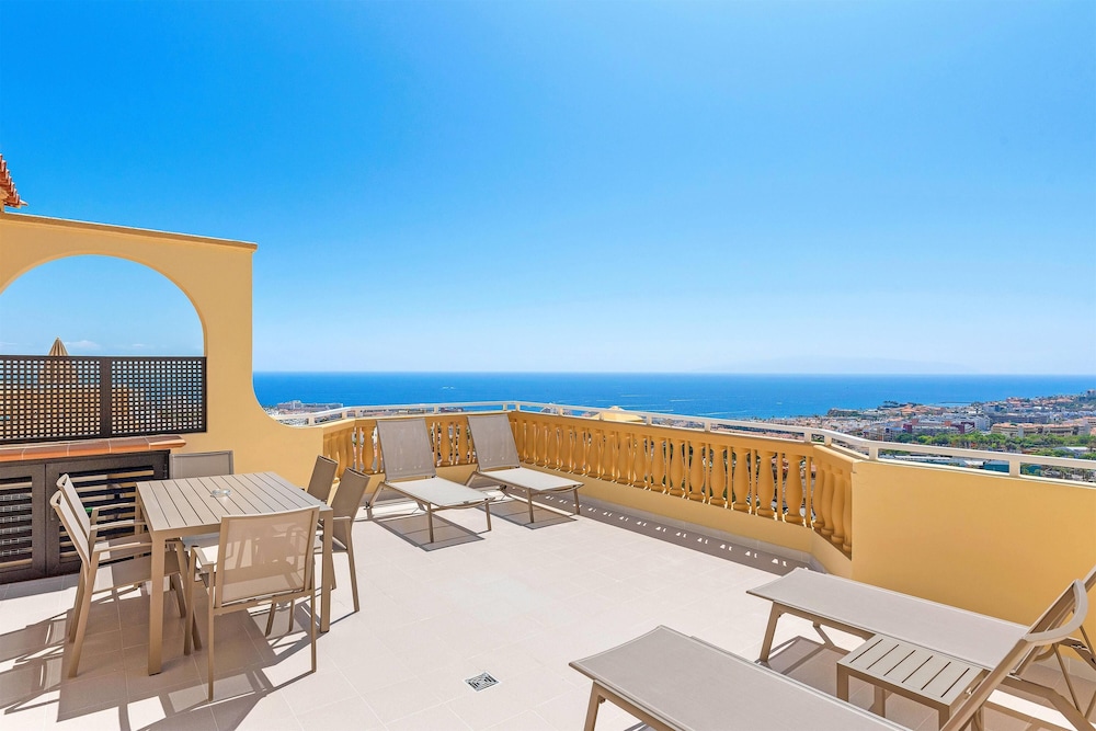 Ramada Residences by Wyndham Costa Adeje — Hotel building in Costa Adeje, Canary Islands