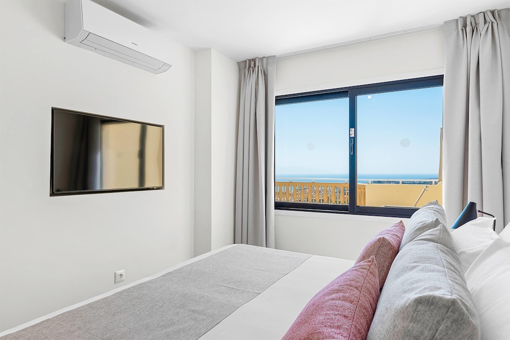 Ramada Residences by Wyndham Costa Adeje — Hotel rooms in Costa Adeje, Canary Islands