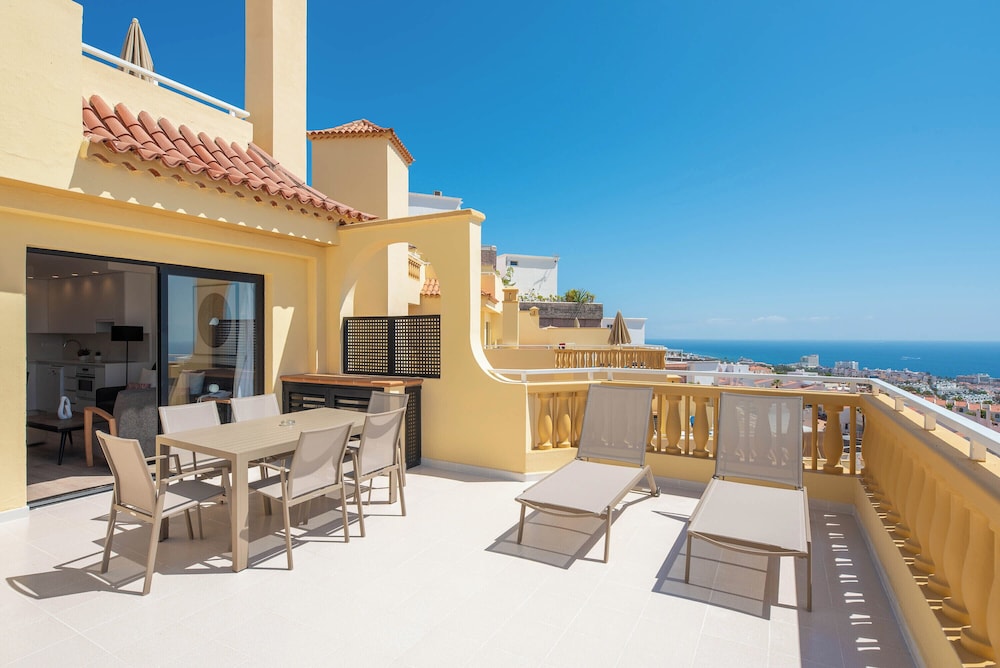 Ramada Residences by Wyndham Costa Adeje — Hotel building in Costa Adeje, Canary Islands